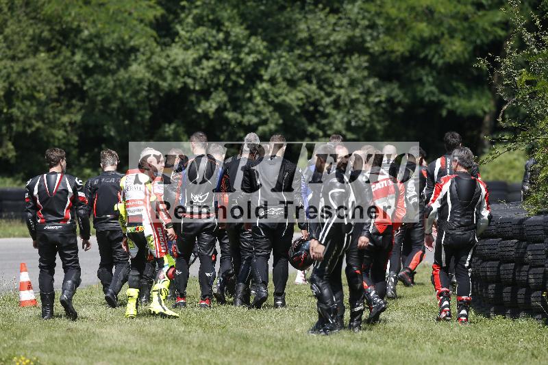 Archiv-2025/27 12.06.2025 Ducati Schweiz Trackday Warmup  ADR/Impressionen